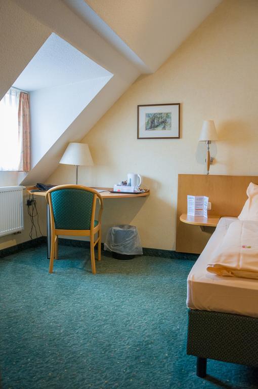 Domizil Alte Post Hotel Püttlingen Kültér fotó