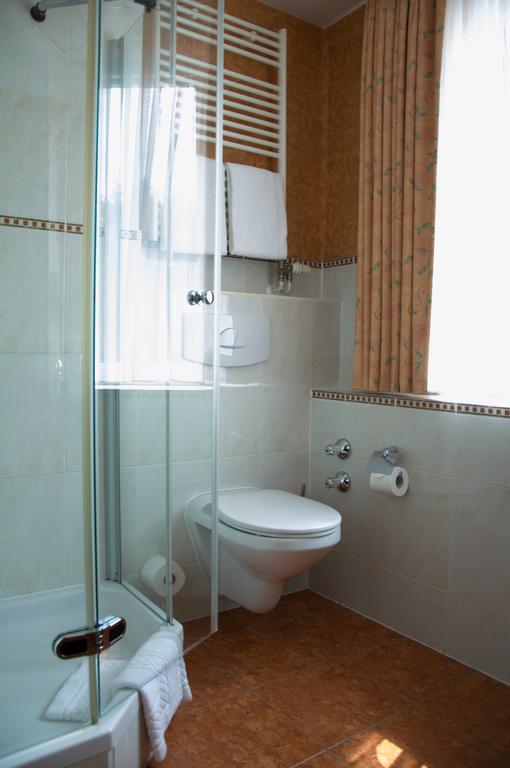 Domizil Alte Post Hotel Püttlingen Kültér fotó
