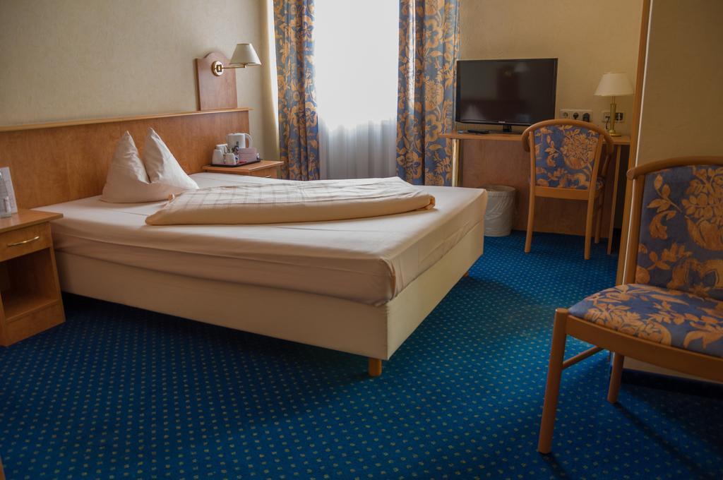 Domizil Alte Post Hotel Püttlingen Kültér fotó